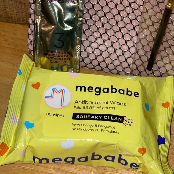 MegaBabe Bundle - Picture 2 of 6